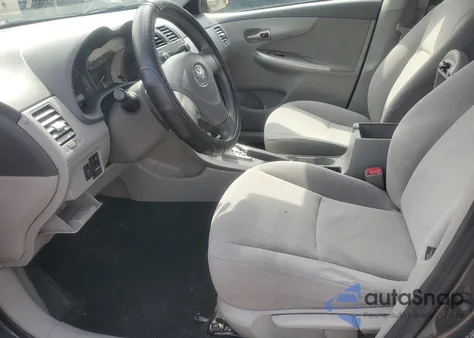 2010 Toyota Corolla Base z USA, uszkodzony, nr VIN JTDBU4EE2A9107931